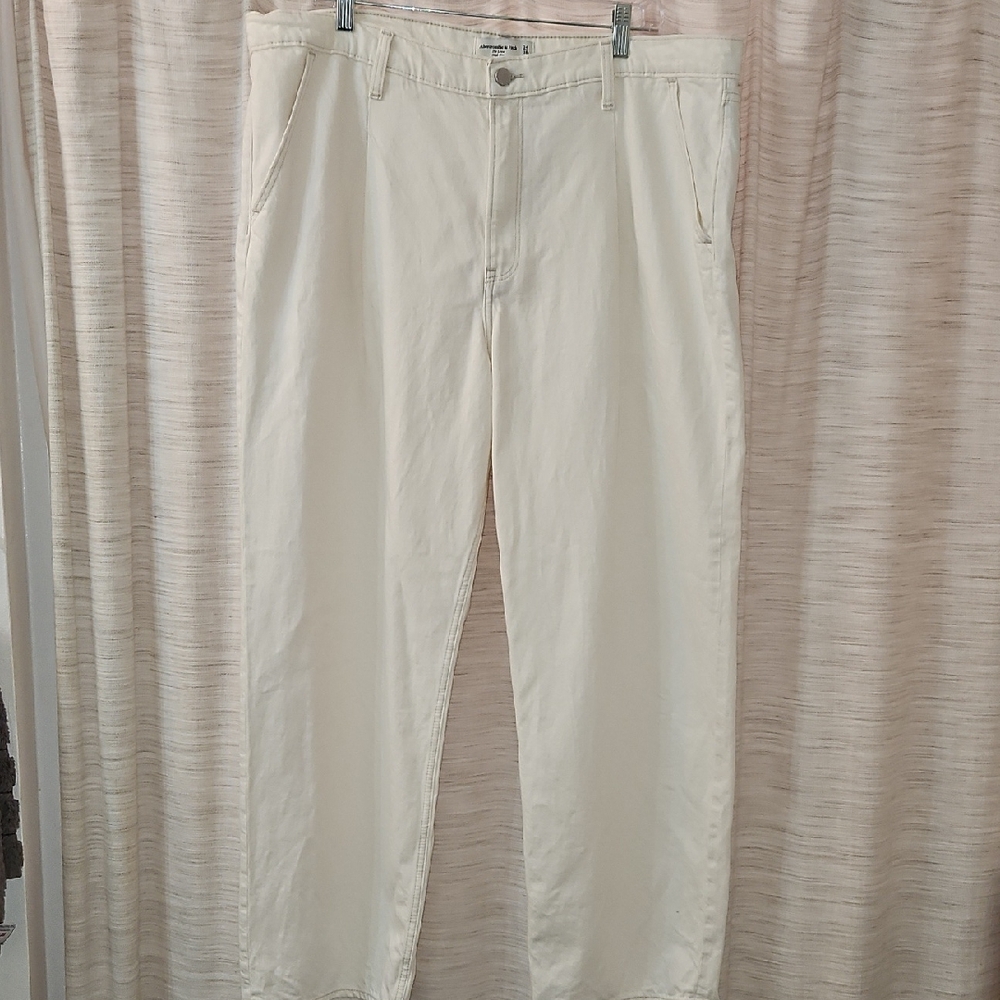 Abercrombie & Fitch The Lose High Rise Jeans